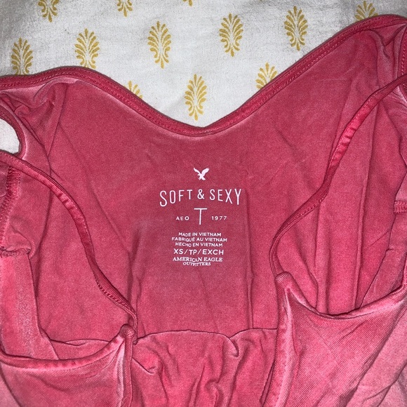 American Eagle Top - Picture 2 of 2